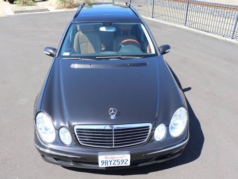 Used 2006 Mercedes-Benz E 500 4MATIC Wagon image 2