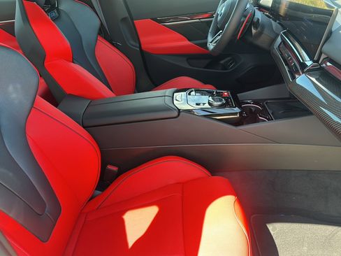 Used 2026 BMW M5 w/ Carbon Package image 23