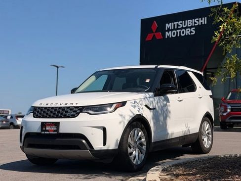 Used 2024 Land Rover Discovery S AWD/4WD image 8