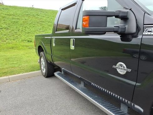 Used 2012 Ford F250 Lariat w/ Chrome Pkg AWD/4WD image 7