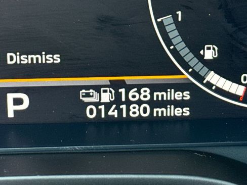 Used 2023 Mitsubishi Outlander SE image 28