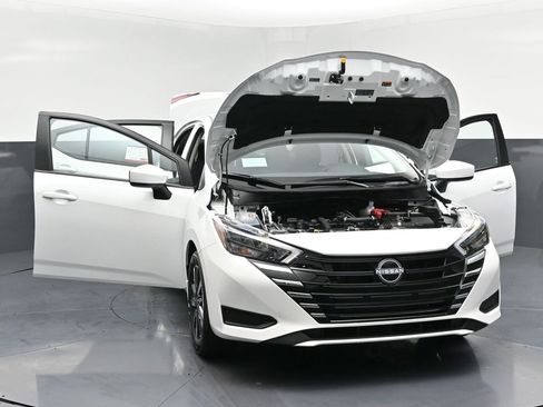 New 2025 Nissan Versa SV w/ Trunk Package image 34