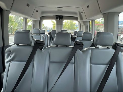 Used 2017 Ford Transit 350 XL image 19