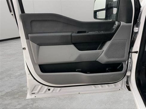 Used 2023 Ford F250 XL w/ XL Chrome Package RWD image 9