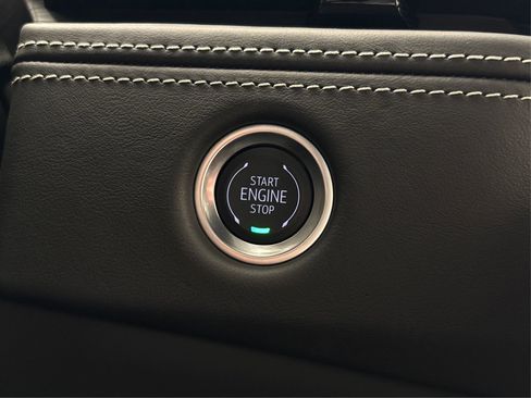 New 2025 Cadillac Escalade ESV Sport Platinum image 28