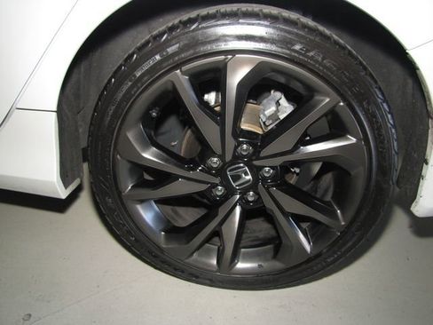 Used 2020 Honda Civic Sport image 25