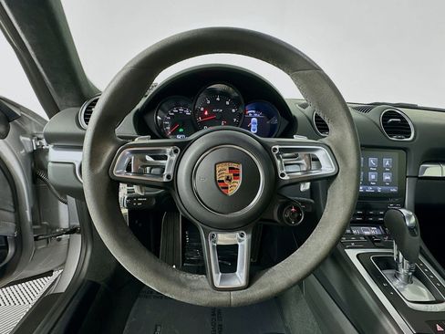Used 2018 Porsche 718 Cayman GTS RWD image 11