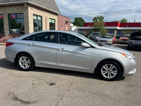 Used 2013 Hyundai Sonata GLS w/ Popular Equipment Pkg FWD image 5