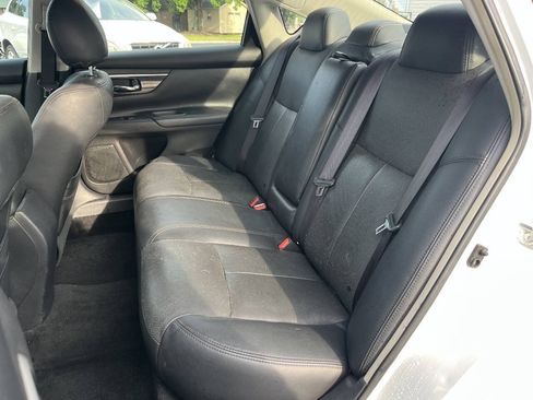 Used 2013 Nissan Altima 2.5 S FWD image 15