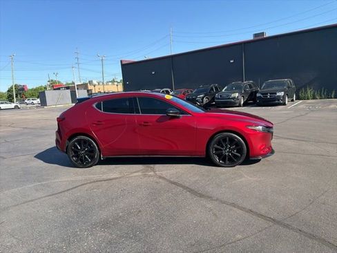 Used 2023 MAZDA MAZDA3 Hatchback w/Premium Plus Pkg AWD/4WD image 4