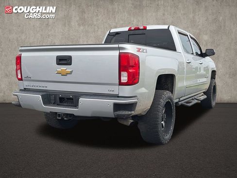 Used 2018 Chevrolet Silverado 1500 LTZ Z71 w/ LTZ Plus Package AWD/4WD image 9