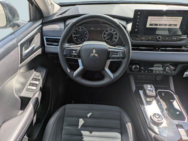 New 2026 Mitsubishi Outlander SE FWD image 19