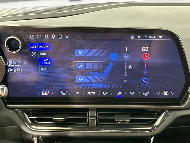 Used 2024 Chevrolet Equinox EV RS FWD image 13