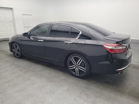 Used 2017 Honda Accord Sport image 3