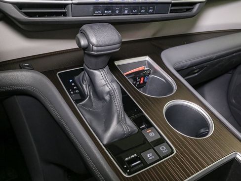 Certified 2023 Toyota Sienna LE image 29