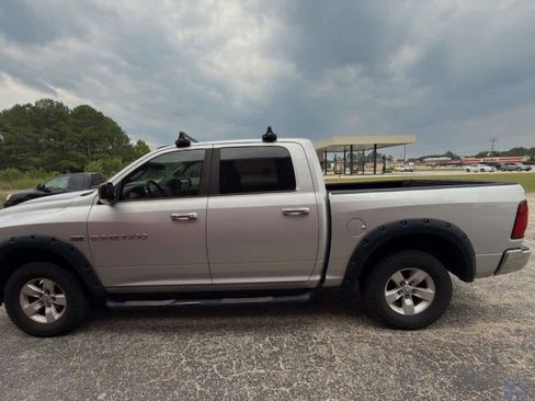 Used 2011 RAM 1500 Big Horn AWD/4WD image 6