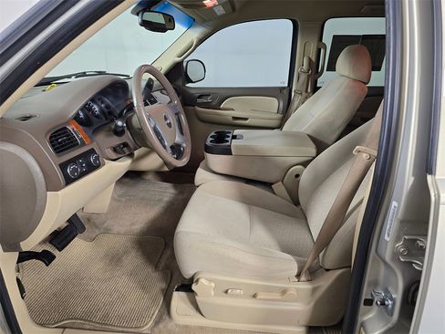 Used 2008 GMC Yukon SLE w/ Exterior Appearance Package image 25