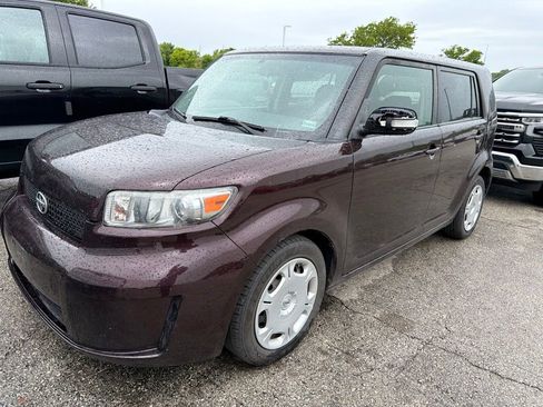 Used 2008 Scion xB FWD image 2