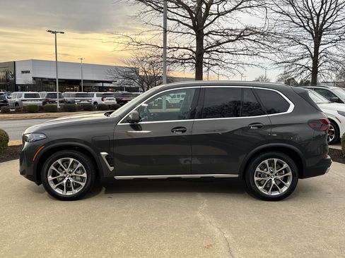New 2026 BMW X5 xDrive50e AWD/4WD image 2