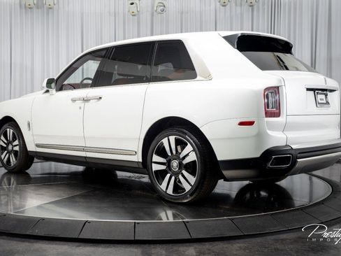 Used 2021 Rolls-Royce Cullinan image 14