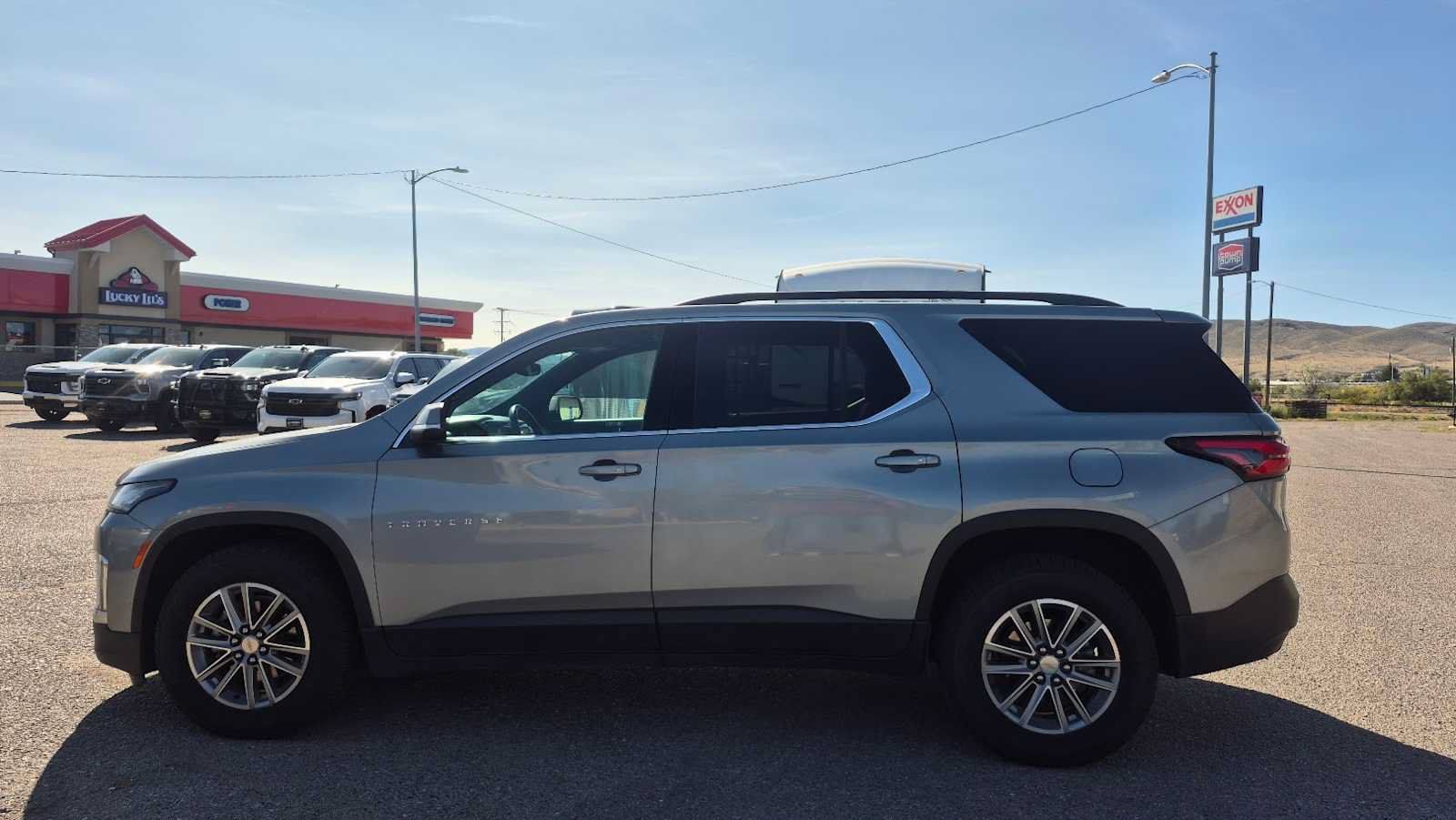 Used 2023 Chevrolet Traverse LT AWD/4WD image 9