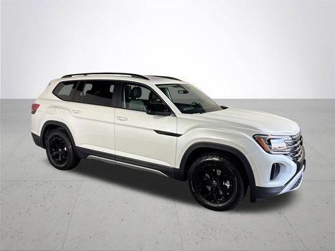 New 2026 Volkswagen Atlas Peak Edition AWD/4WD image 4