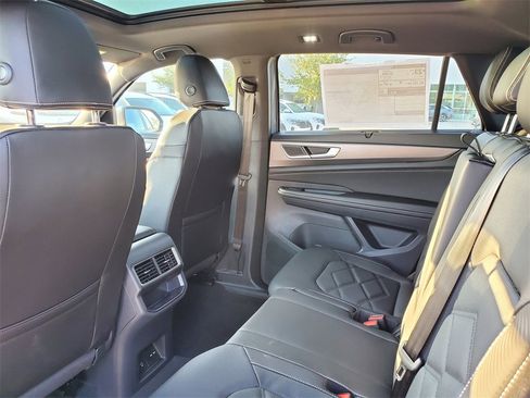 New 2026 Volkswagen Atlas Cross Sport SE image 5