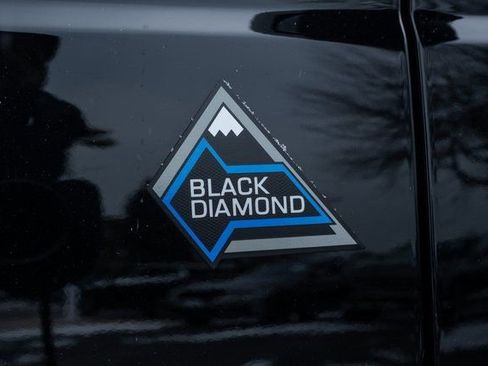 Used 2024 Ford Bronco Black Diamond image 12