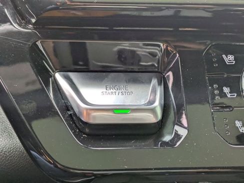 Used 2025 GMC Sierra 2500 AT4X image 33