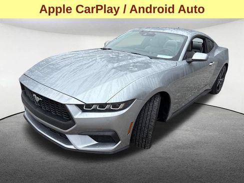 Used 2025 Ford Mustang Coupe RWD image 5