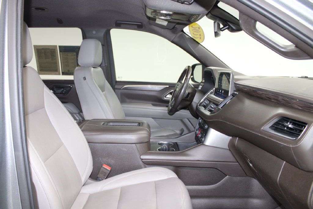 Used 2022 Chevrolet Tahoe LT w/ Luxury Package RWD image 27