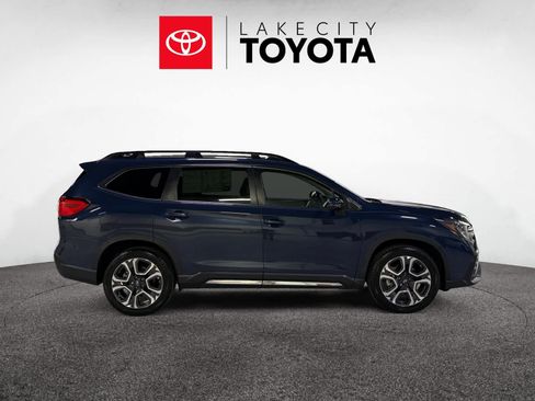 Used 2023 Subaru Ascent Limited image 9