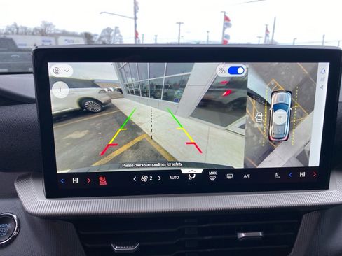 Used 2025 Ford Explorer ST-Line image 15