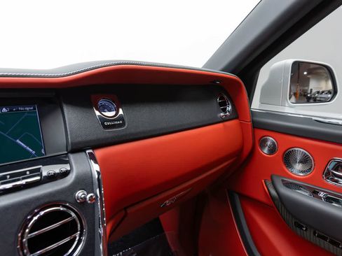 Used 2021 Rolls-Royce Cullinan AWD/4WD image 40
