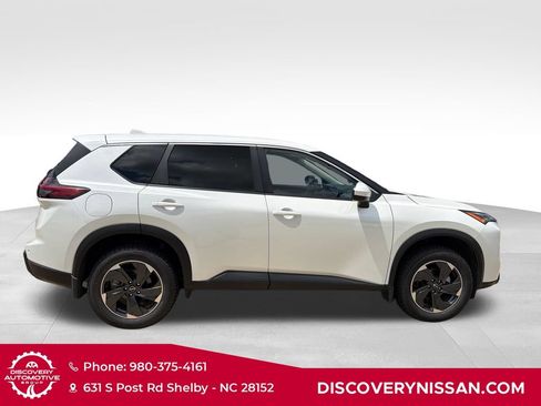 Certified 2025 Nissan Rogue SV FWD image 5