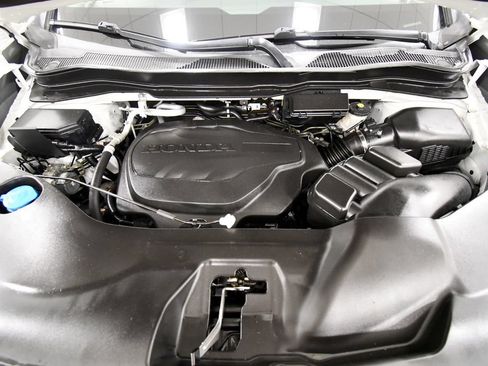 Certified 2021 Honda Ridgeline Sport image 12