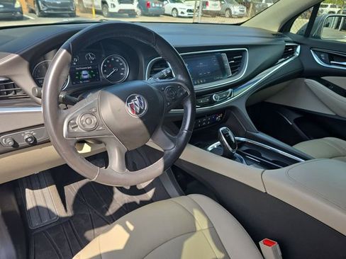 Used 2020 Buick Enclave Essence image 15
