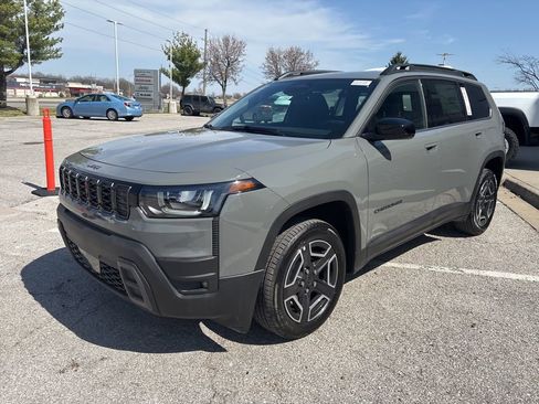 New 2026 Jeep Cherokee Laredo AWD/4WD image 13