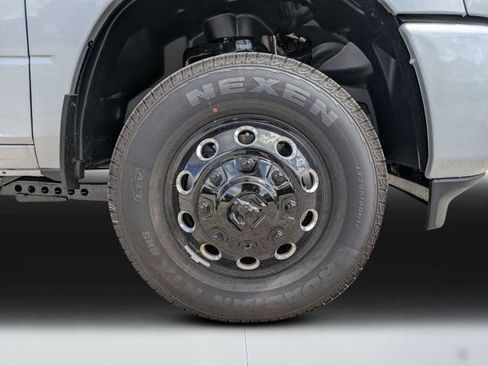 New 2026 RAM 3500 Big Horn AWD/4WD image 10