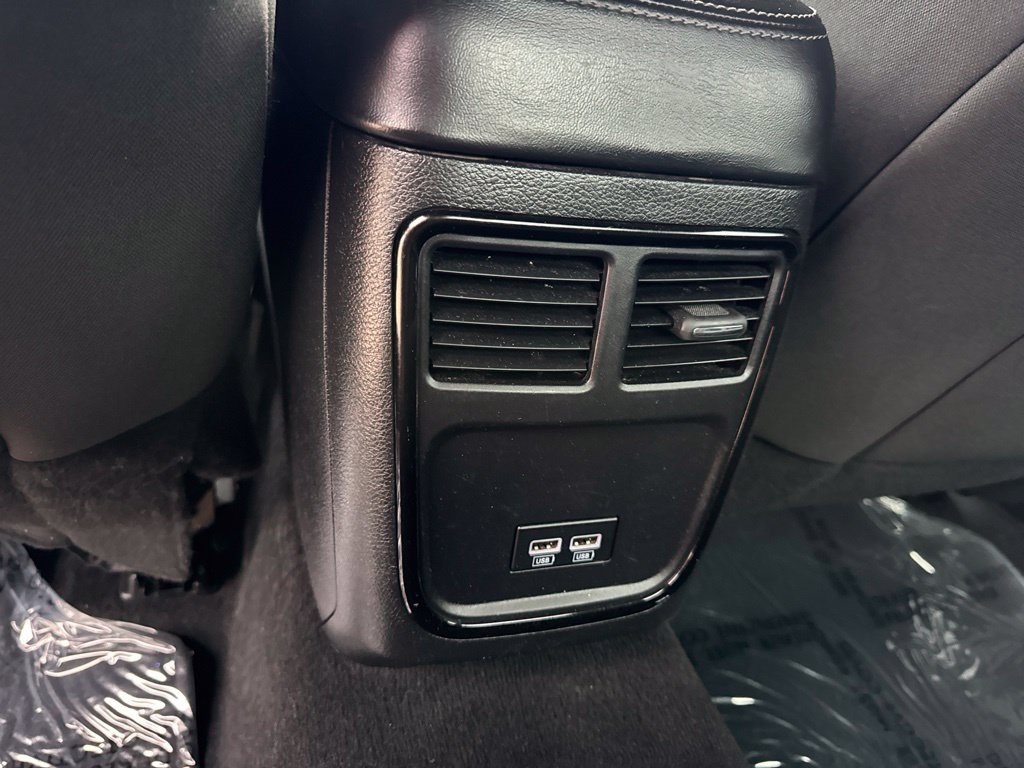 Used 2020 Dodge Charger SXT w/ Driver Convenience Group AWD/4WD image 19