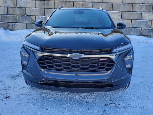 Used 2024 Chevrolet Trax RS w/ Sunroof Package image 9