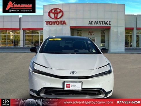 Used 2023 Toyota Prius Limited image 2