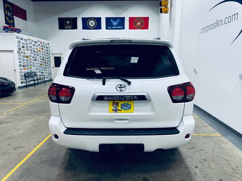 Used 2020 Toyota Sequoia Platinum image 6