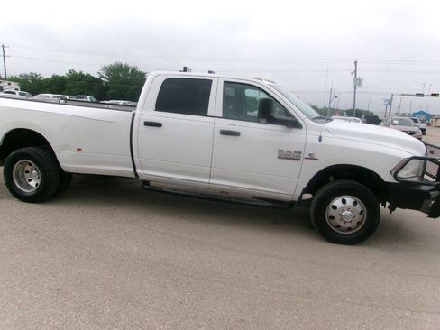 Used 2016 RAM 3500 Tradesman w/ Chrome Appearance Group AWD/4WD image 3