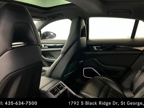 Used 2017 Porsche Panamera 4 AWD/4WD image 19