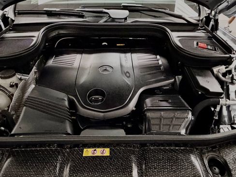 Used 2025 Mercedes-Benz GLS 450 4MATIC image 41