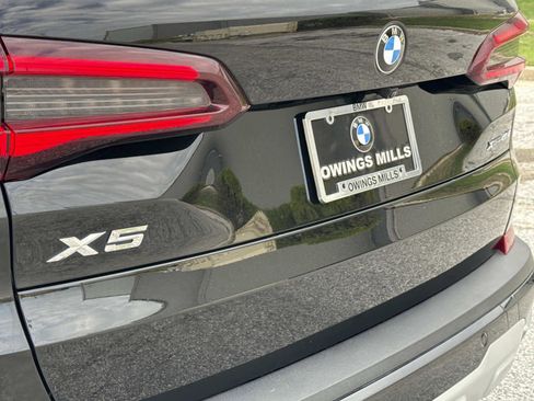 Used 2023 BMW X5 xDrive40i w/ Premium Package image 11