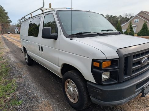Used 2010 Ford E-150 and Econoline 150 image 7