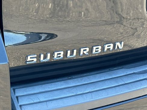 Used 2019 Chevrolet Suburban LS RWD image 23
