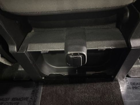 Used 2015 Ford F150 XLT image 30